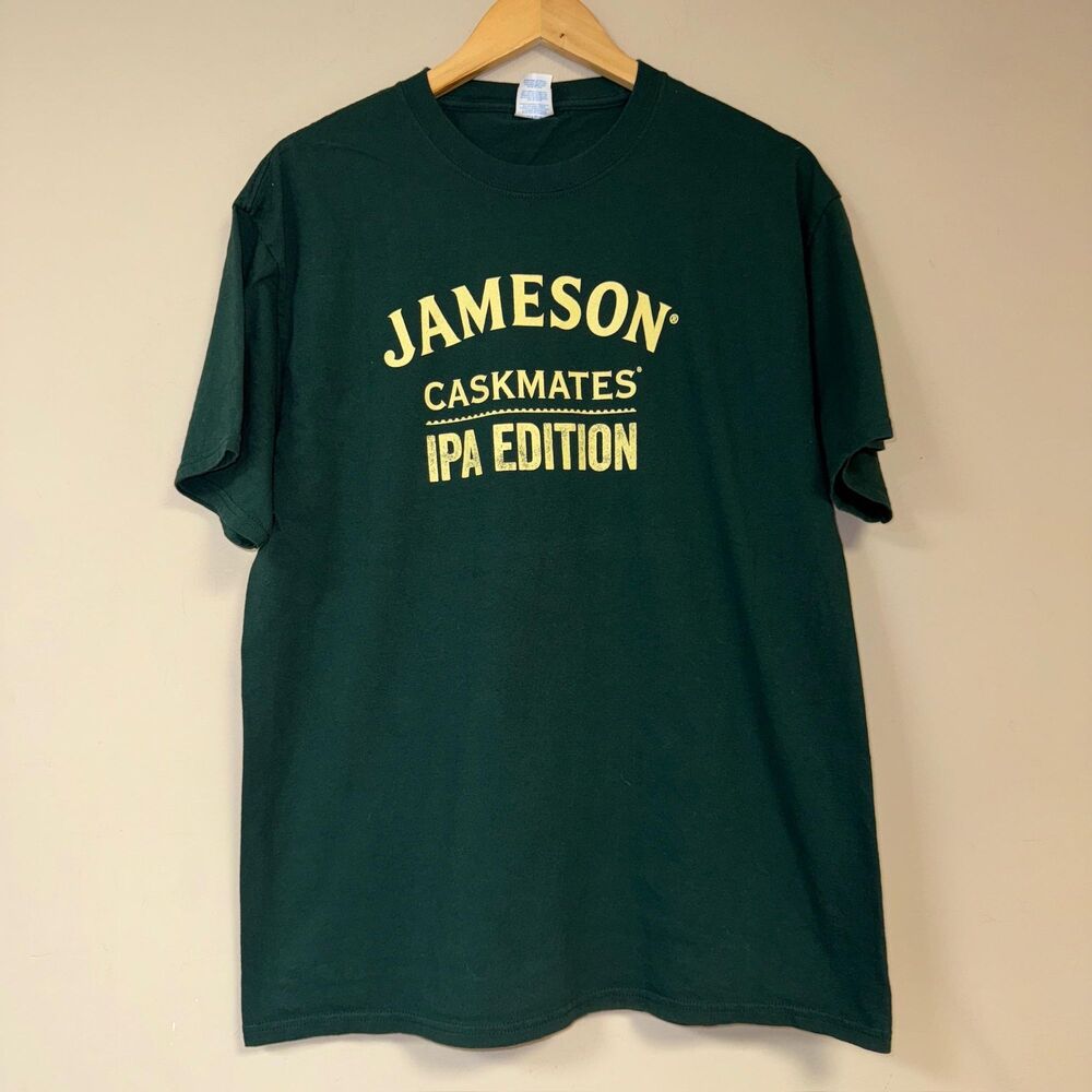 Jameson T-shirt Men's Large  Irish Whiskey Caskmates Green Top Bar Drink Booze